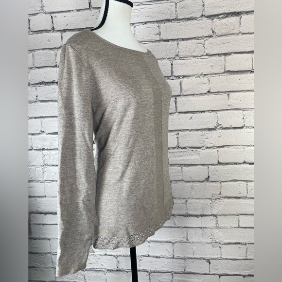 Cyrus Tan Modern Sweater with Lace size Large - Picture 5 of 10